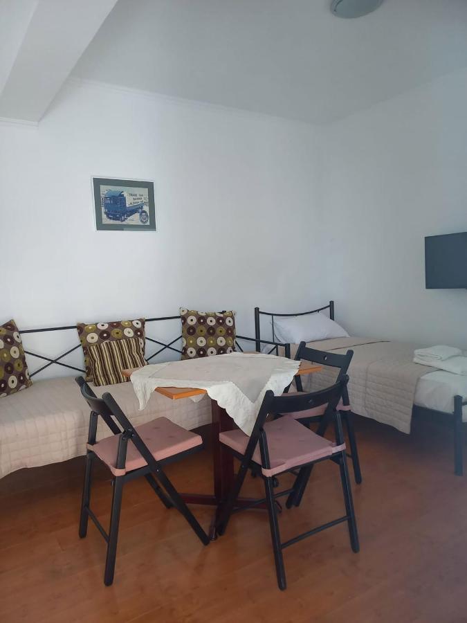 Hotel Duka'S House à Lukovë Extérieur photo